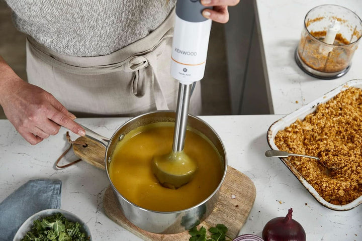 Kenwood Stabmixer HBM40.302WH, Triblade System Mit 3 Klingen, 1 Geschwindigkeit + Turbo, Metallstab 20 Cm, Inklusive Schneebesen, Messbecher, Zerkleinerer 0,5 L, 850 W, Weiß Mama si Copilul Naty Shop