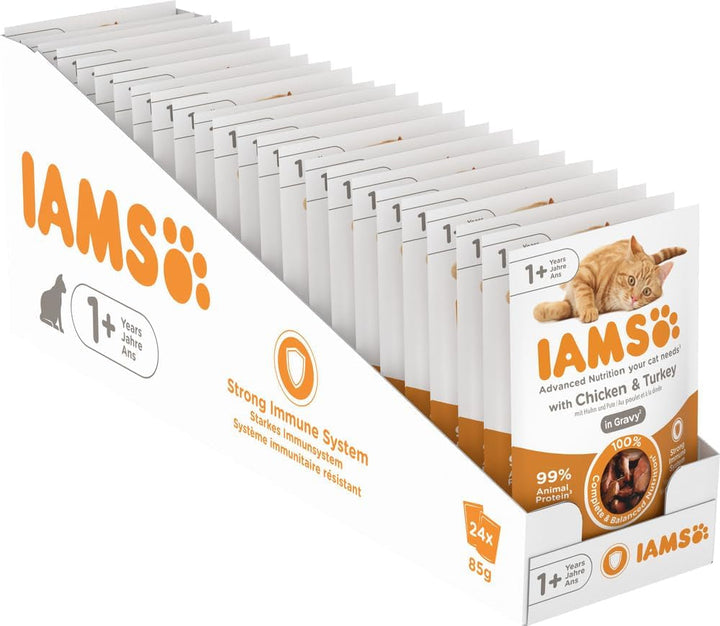 Hrană umedă pentru pisici Iams Delights cu pui și curcan în sos - Multipack pentru pisici adulte, 24 X 85G